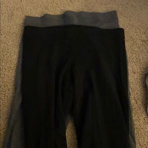 2 pairs of VS PINK leggings